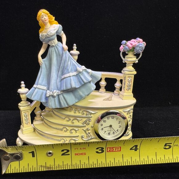 Collector Gallery Resin Cinderella Clock figurine Glass slipper Disney - 1496 - Picture 11 of 13